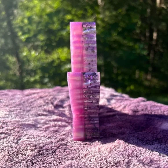 Lady Lilic Leaf Ashtray - Picture 6 of 6